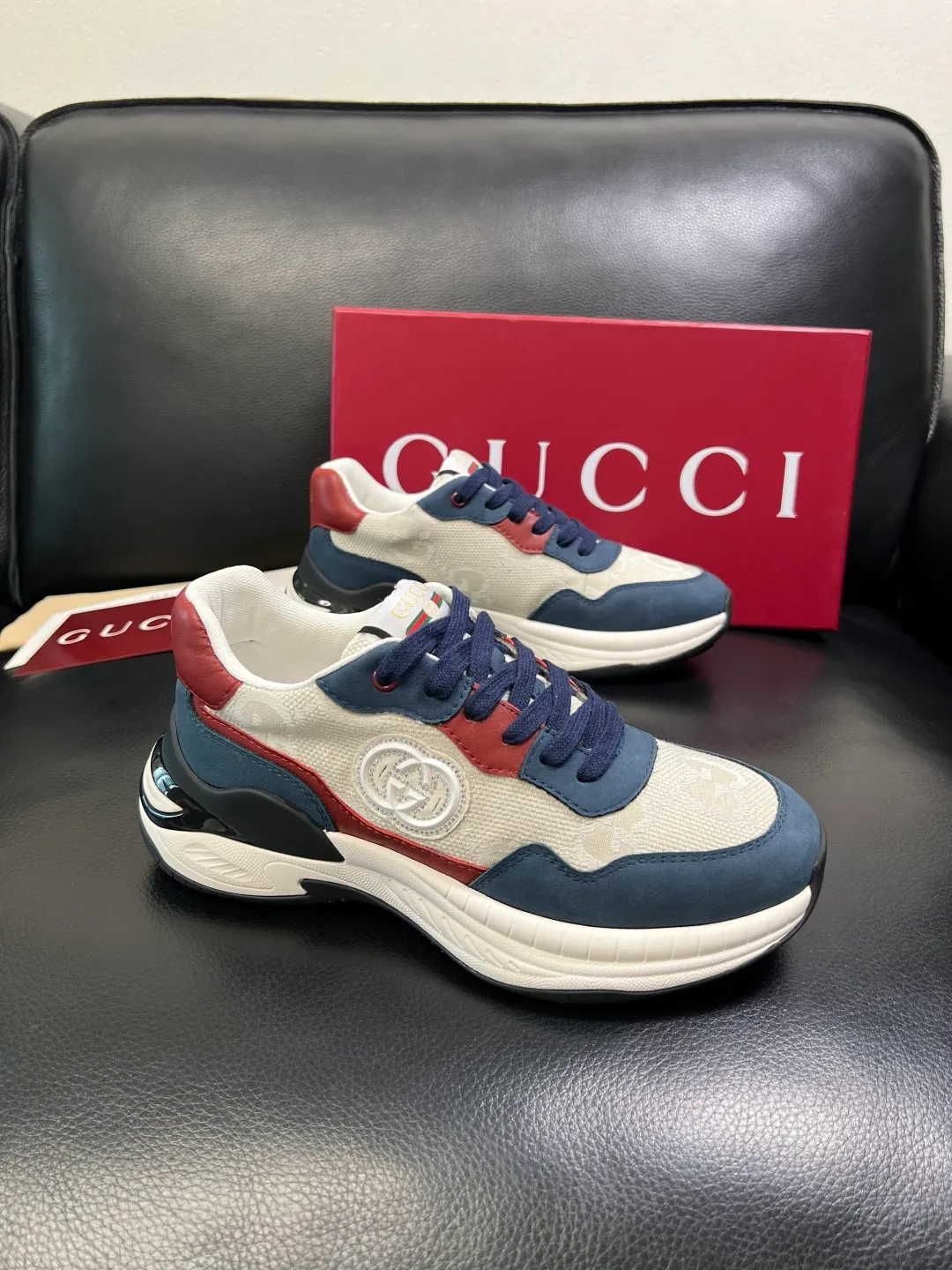 Men's shoes 💰800 Gucci top purchasing Gucci counter new model, original factory configuration imported cowhide from Italy with printed fabric, imported cowhide lining, breathable and comfortable, sole: original factory special sole is super comfortable, original factory and single goods are high quality, welcome to compare, code number 38-44 (customized 45)